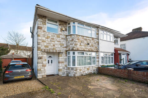 Portland Crescent, Stanmore, Middlesex 3 bed semi