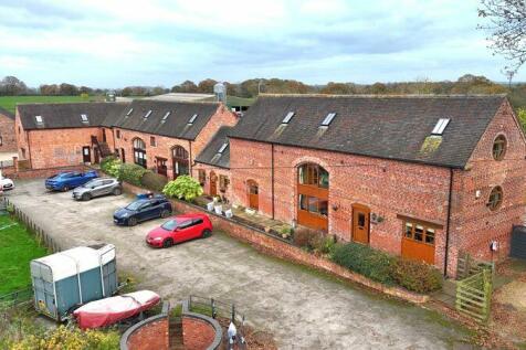 4 bedroom barn conversion for sale