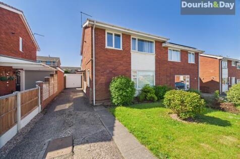 3 bedroom semi-detached house for sale