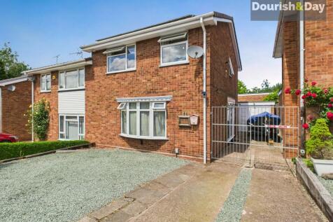 3 bedroom semi-detached house for sale