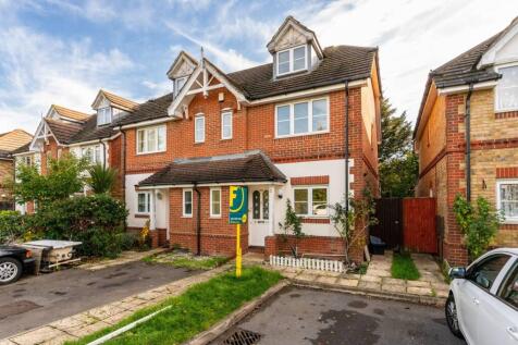 Shelburne Drive, Hounslow, TW4 4 bed semi