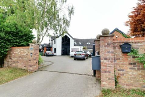 6 bedroom detached house for sale