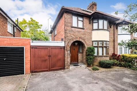 3 bedroom semi-detached house for sale