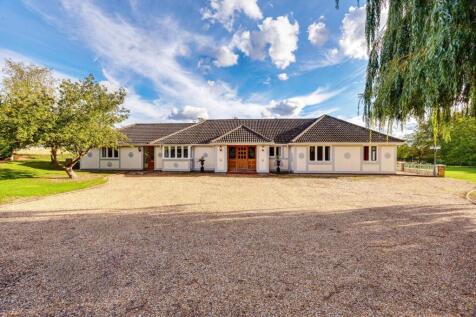 5 bedroom detached bungalow for sale