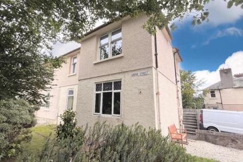 2 bedroom ground floor flat for sale