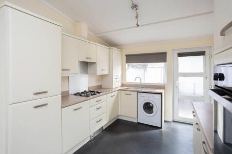 Long Pightle, Hemel Hempstead... 2 bed mobile home for sale