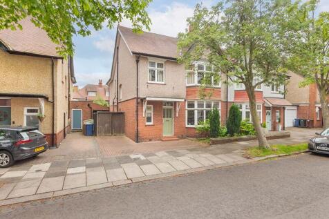 Oaklands, Gosforth, Newcastle upon Tyne 4 bed semi