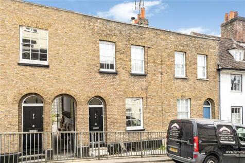 West Street, Hertfordshire SG13 2 bed terraced house for sale