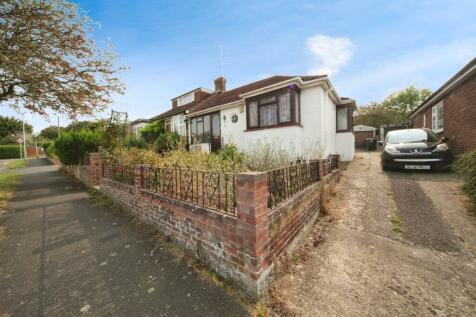 2 bedroom semi-detached bungalow for sale