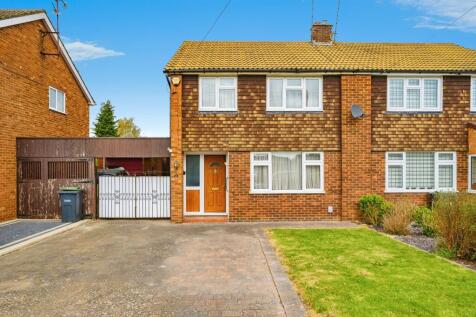 3 bedroom semi-detached house for sale