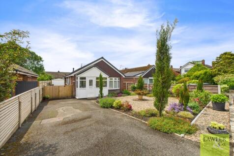 2 bedroom detached bungalow for sale