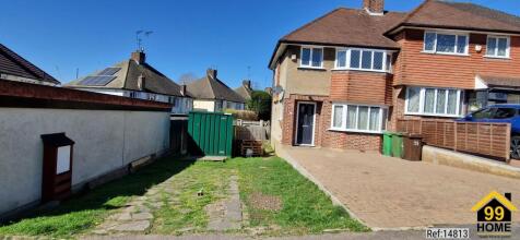 3 bedroom semi-detached house for sale