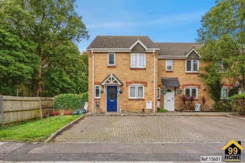 Grebe Close, Waterlooville, PO8 3 bed semi