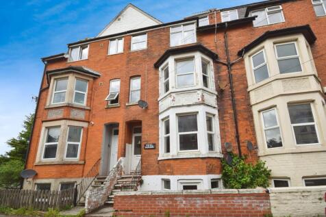Prince Alfred Avenue, Skegness PE25 5 bed terraced house for sale