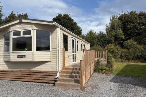 2 bedroom lodge for sale