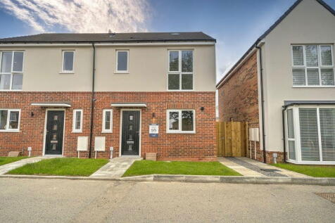 3 bedroom semi-detached house for sale