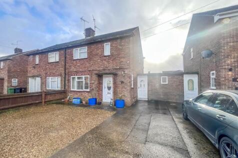 2 bedroom semi-detached house for sale