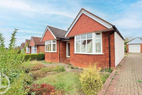 The Dale, Letchworth Garden City, SG6... 3 bed detached bungalow for sale
