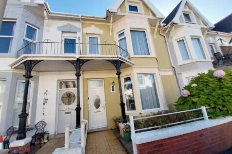 5 bedroom terraced house for sale