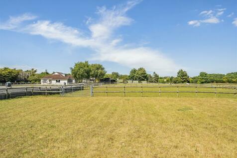 5 bedroom detached bungalow for sale