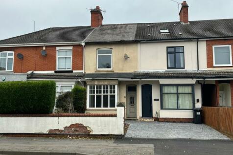 London Road, Coalville, LE67 3 bed terraced house for sale