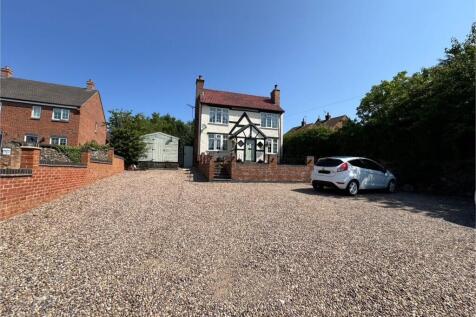 Dennis Street, Hugglescote... 3 bed detached house for sale