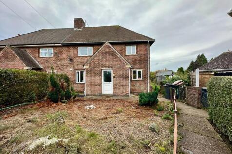 Northfield Drive, Coalville, LE67 3 bed semi