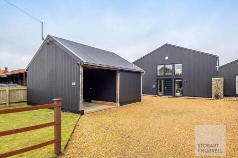 Heath Road, Norwich NR11 4 bed barn conversion for sale