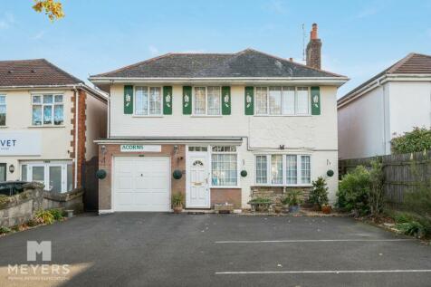 6 bedroom detached house for sale