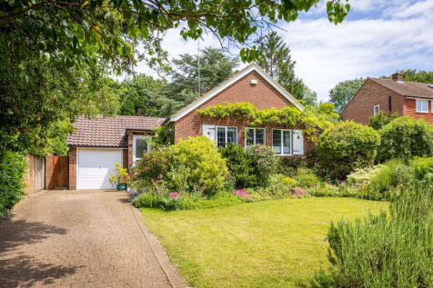 3 bedroom detached bungalow for sale