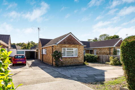 2 bedroom semi-detached bungalow for sale