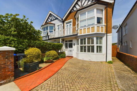 Church Walk, Worthing, BN11 2LT 2 bed apartment for sale