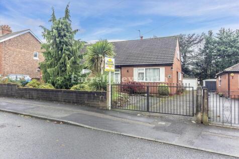 Hall Lane, Leyland PR25 2 bed bungalow for sale