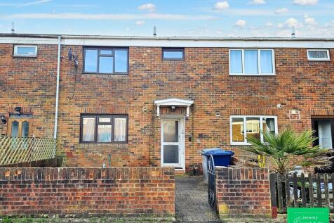 Brownswell Road, London, N2 3 bed terraced house for sale