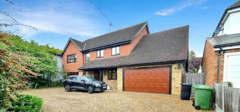 5 bedroom detached house for sale