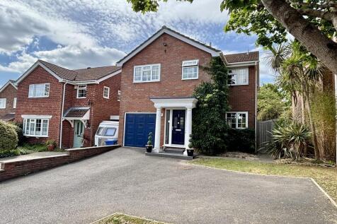 Pilsdon Drive, Canford Heath 4 bed detached house for sale