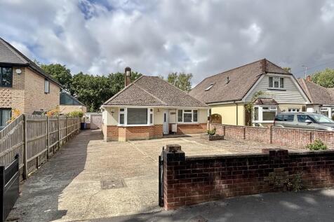 York Road, Broadstone 3 bed detached bungalow for sale