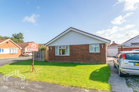 Ribble View Close, Warton 4 bed detached bungalow for sale