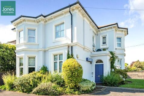 Westbrooke, Worthing, West Sussex, BN11 Studio for sale