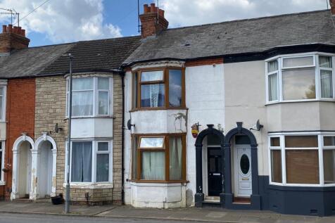 Countess Road, St James, NN5 7DY 2 bed terraced house for sale