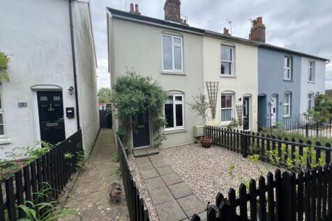 Bois Field Terrace, Halstead CO9 2 bed end of terrace house for sale
