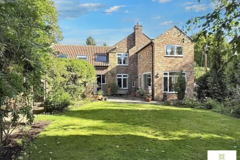 Manor Close, Stokesley... 4 bed detached house for sale