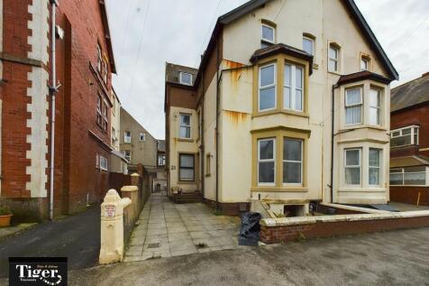 9 bedroom block of apartments for sale
