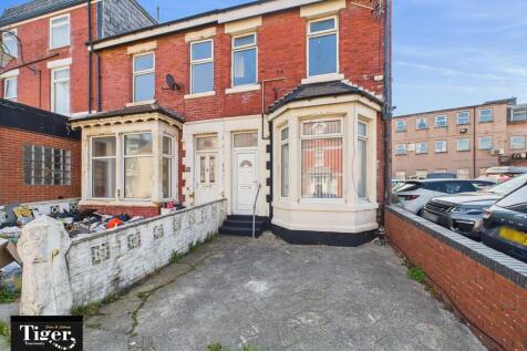 4 bedroom apartment for sale