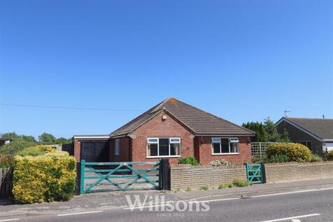 Hogsthorpe Road, Mumby, Alford 2 bed detached bungalow for sale