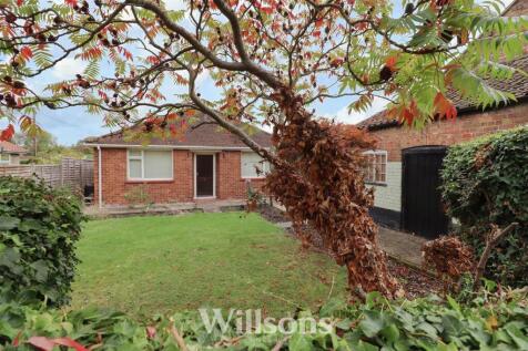 2 bedroom detached bungalow for sale
