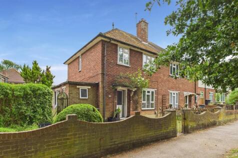 2 bedroom semi-detached house for sale