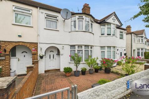 Abbey Road, Waltham Cross 3 bed terraced house for sale