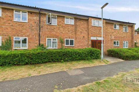 Wellers Grove, Cheshunt, Waltham Cross 1 bed flat for sale