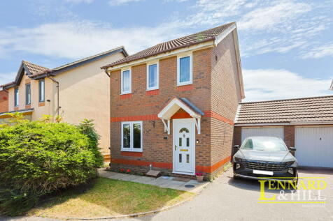 Hastings Close, Grays RM17 3 bed detached house for sale